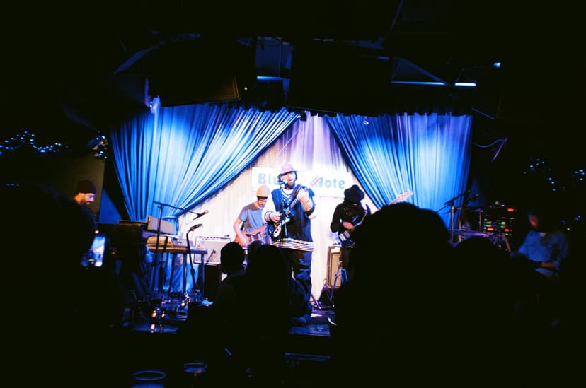 Nick Hakim performing on stage